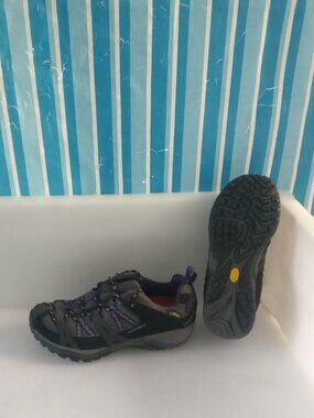 Merrell Vibram GTX Air Cushion Ortholite Insole Women hiking/trail shoes W7.5us